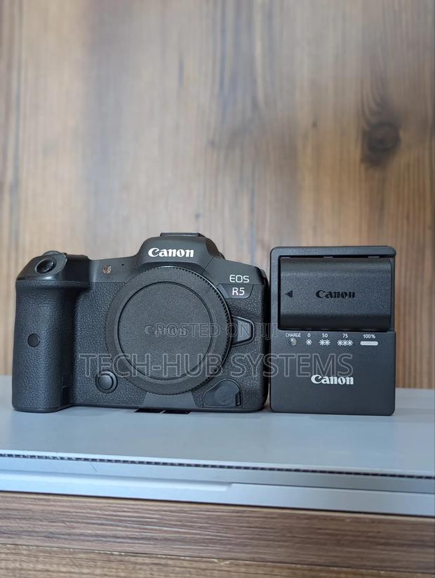 Canon Eos R5 Mirrorless Camera (Body Only) photo 2
