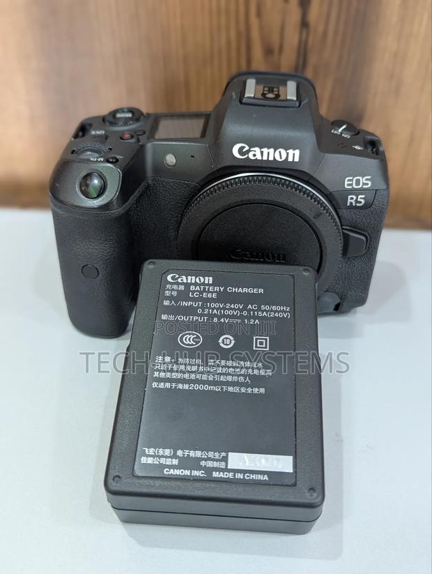Canon Eos R5 Mirrorless Camera (Body Only) photo 4
