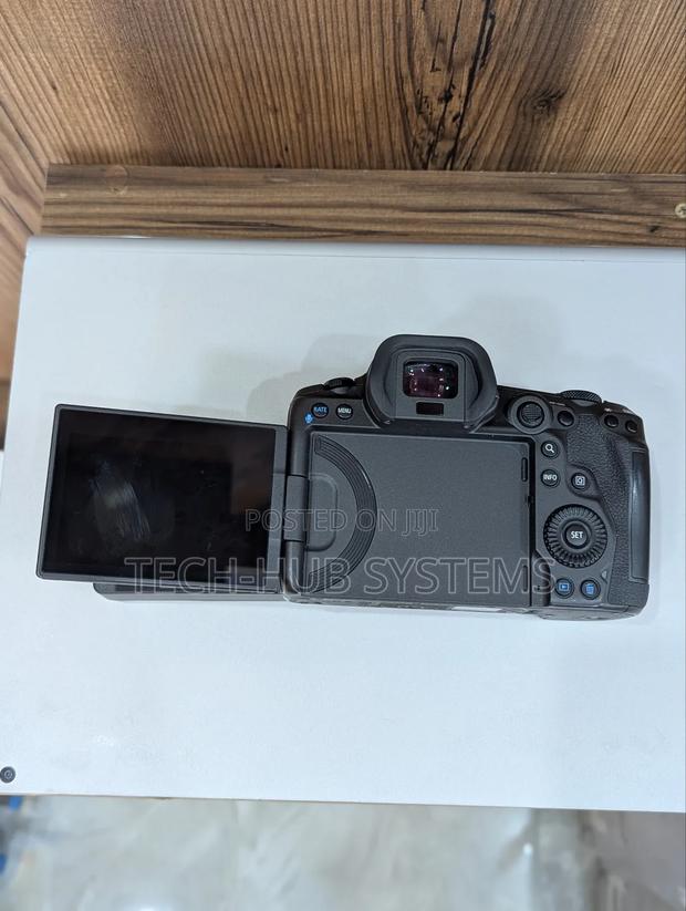 Canon Eos R5 Mirrorless Camera (Body Only) photo 5