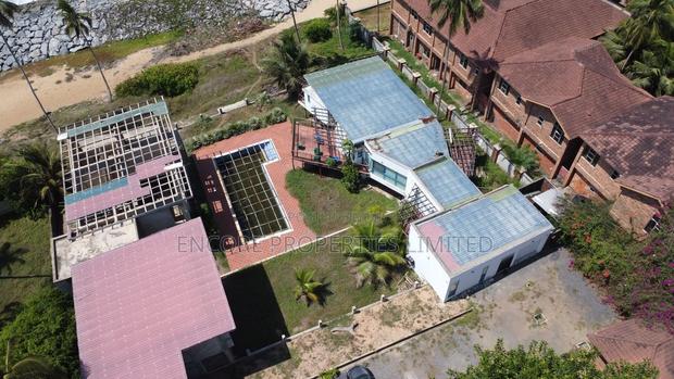 20bdrm Villa in Encore Properties, Cape Coast Metropolitan for sale · Photo 2