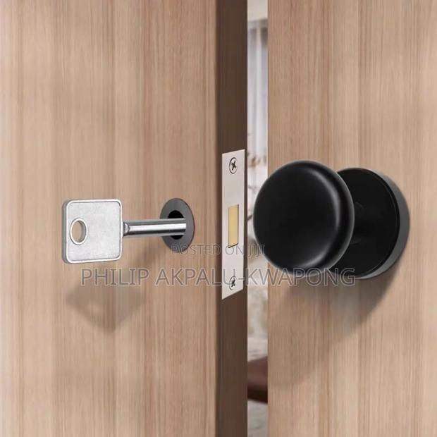Modern Invisible Bathroom Lock photo 4