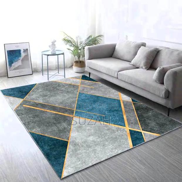 6 Square Meters Center Rug · Photo 2