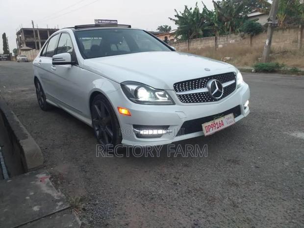 Mercedes-Benz C250 2014 White photo 2