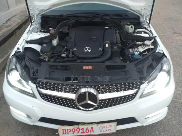Mercedes-Benz C250 2014 White photo 3