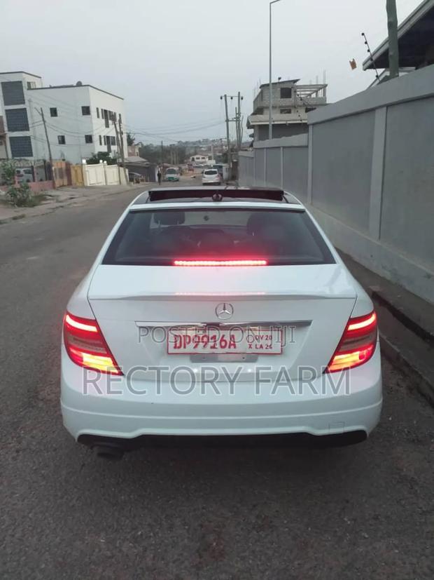 Mercedes-Benz C250 2014 White photo 6