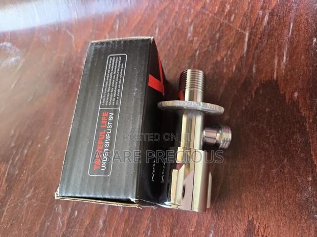 Angle Valves · Photo 4
