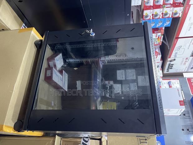 Hikview 12u Cabinet 530x400x200 Complete ++ Fan, Tral ++ Pdu · Photo 4