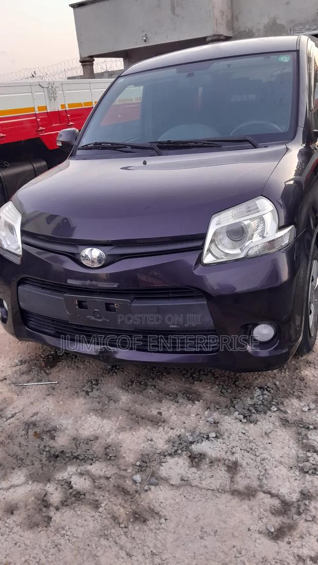 Toyota Sienta 1.5 FWD 2014 Purple · Photo 1