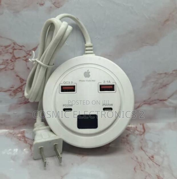 iPhone 13 Pro Max 35w Usb-C+C Power Socket With LCD Display · Photo 3