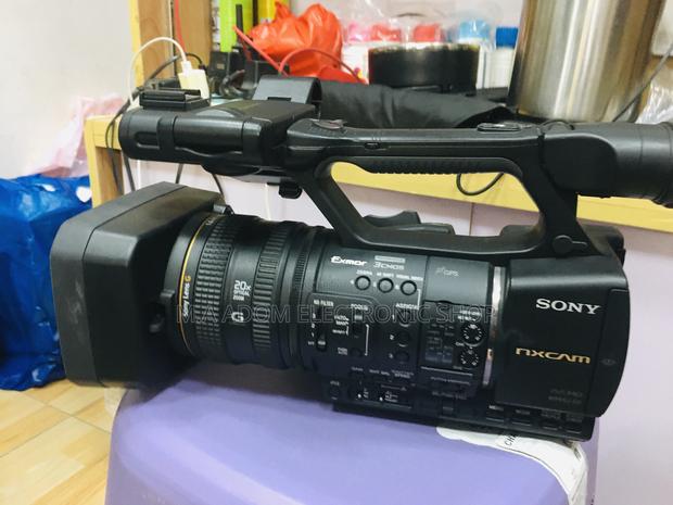 Sony Professional Camcorder Nx5p · Photo 2