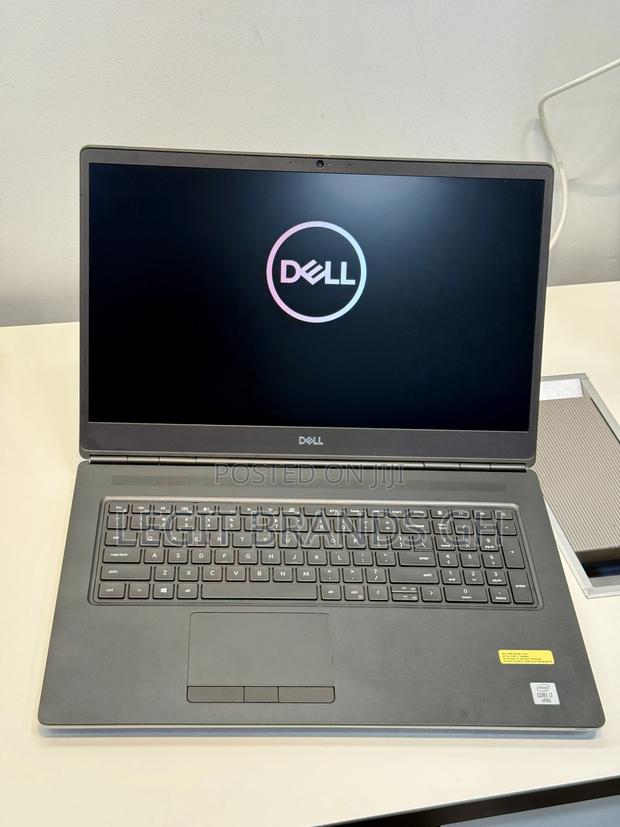 Laptop Dell Precision 7750 32GB Intel Core I7 SSHD (Hybrid) 512GB