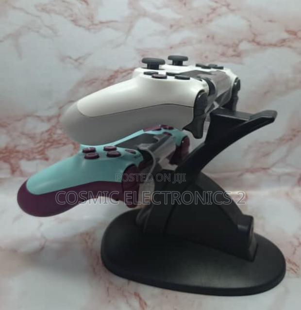 Slim Pro Dual Charging Stand photo 4