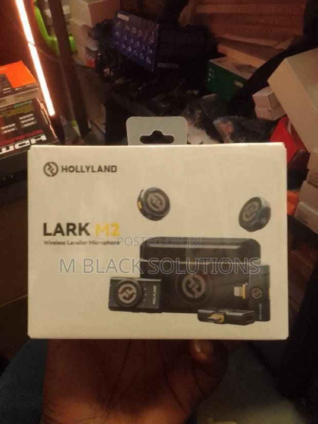 Hollyland Lark M2 Wireless Lavalier Microphone · Photo 3