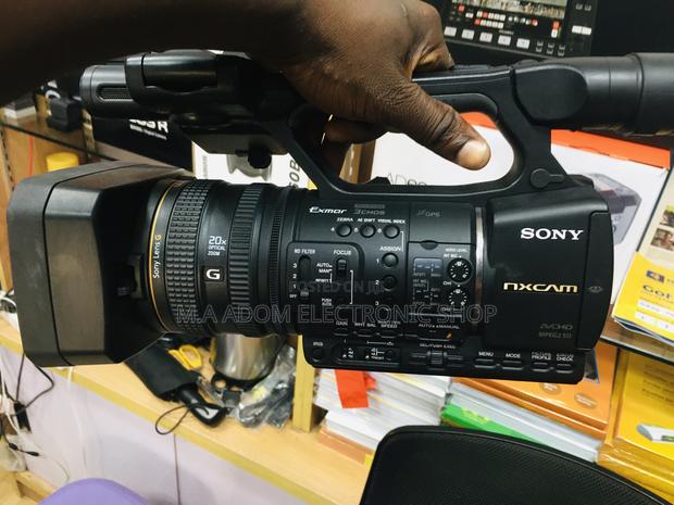 Sony Video Camera With Bag It Accessories · Photo 2