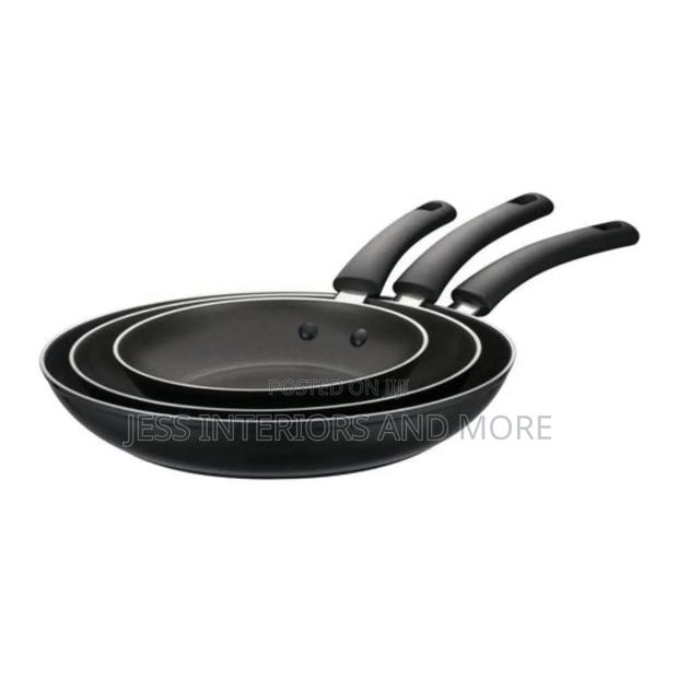 Berkley Jensen 3-Piece Frying Pan · Photo 4