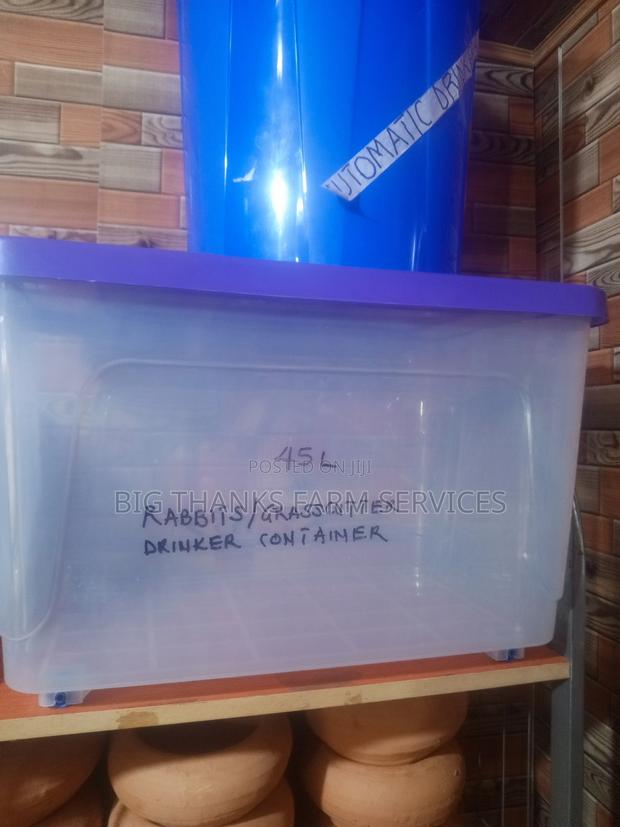 Rabbit/Grasscutter Drinker Bucket · Photo 2
