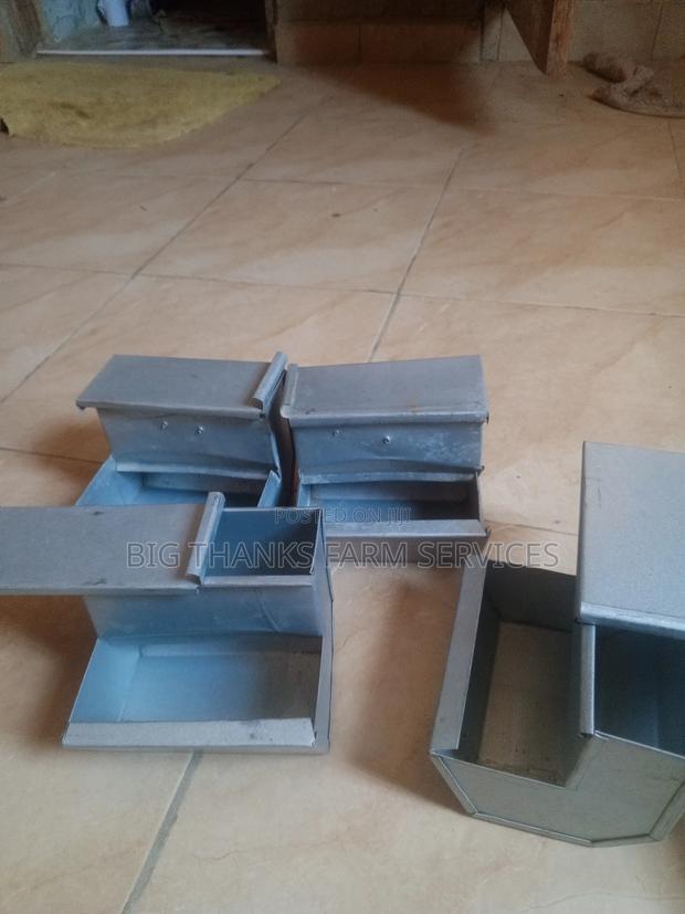 Metal J Feeders for Rabbits/Grasscutters · Photo 4