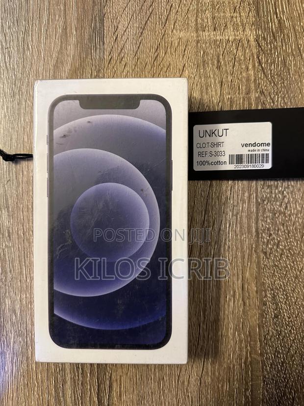 New Apple iPhone 12 64 GB Black