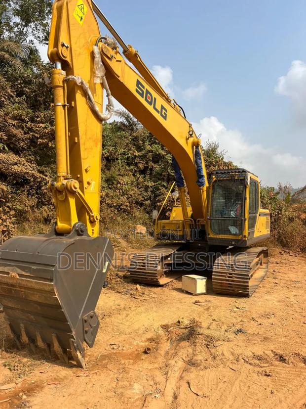 China SDLG Excavator · Photo 2