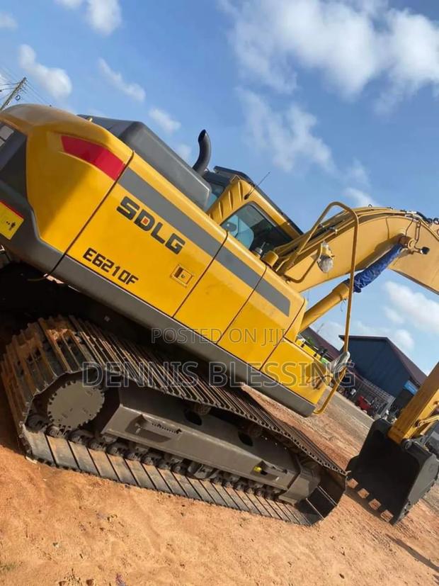 China SDLG Excavator · Photo 3