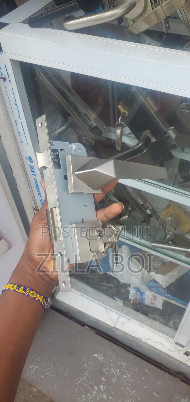 Sure Stainless Steel Lock · Photo 2