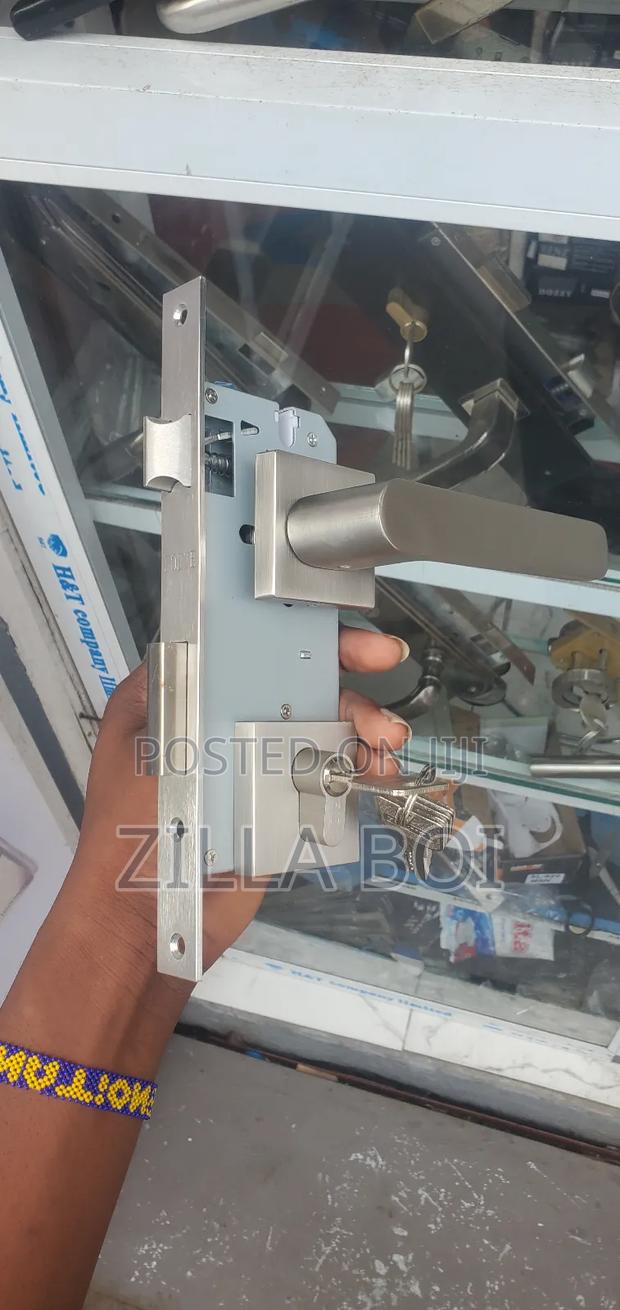 Stainless Steel Lock Heavy · Photo 4