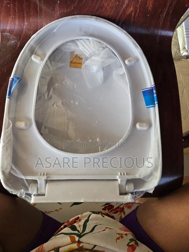 Wc Seat Cover · Photo 3