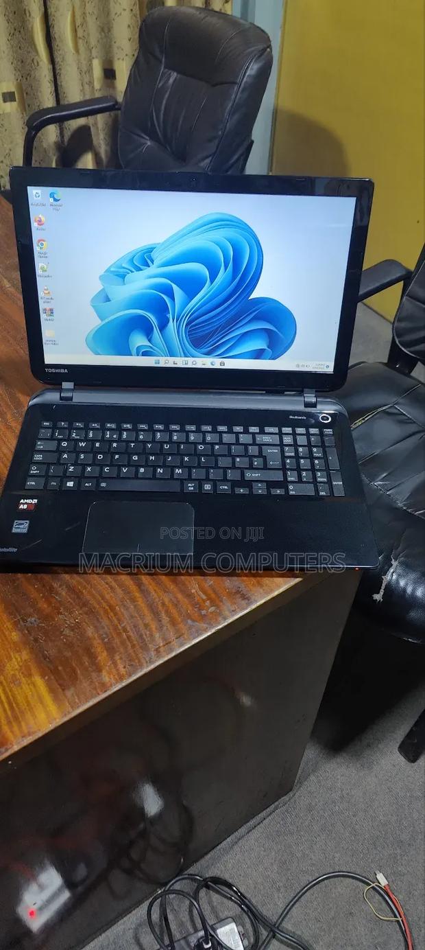 Laptop Toshiba Satellite L50D 8GB AMD A8 HDD 1T photo 2