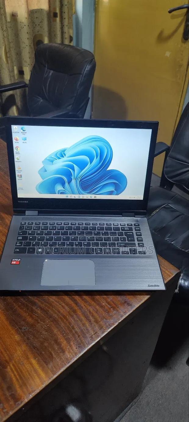Laptop Toshiba Satellite Radius 14 8GB AMD A8 SSD 128GB