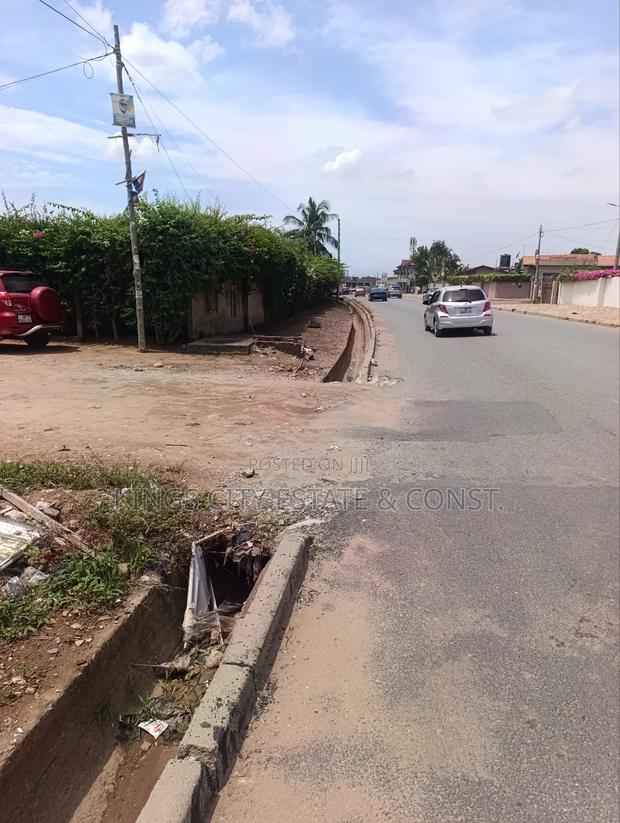 3 Plots by Road Side for Sale photo 2