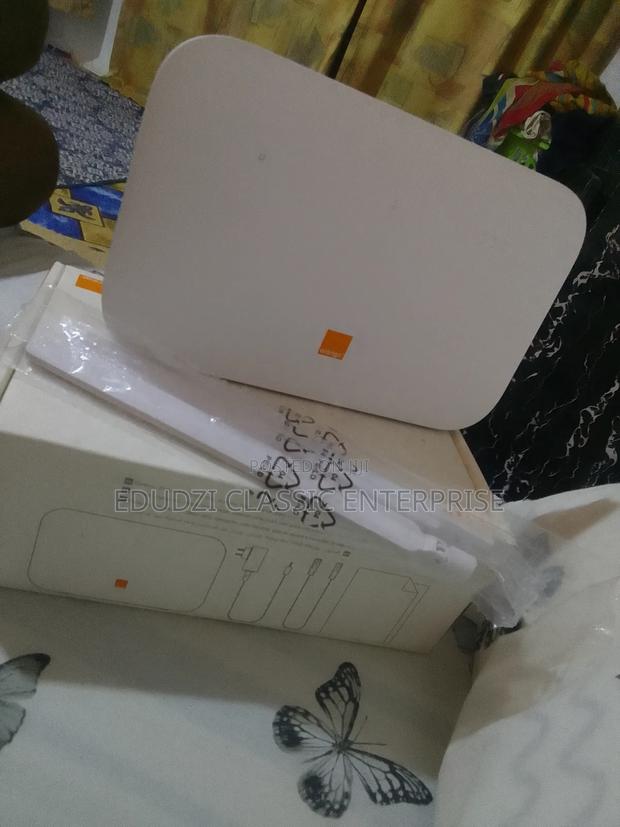 5g B622-335 Flybox Tabo Router · Photo 2