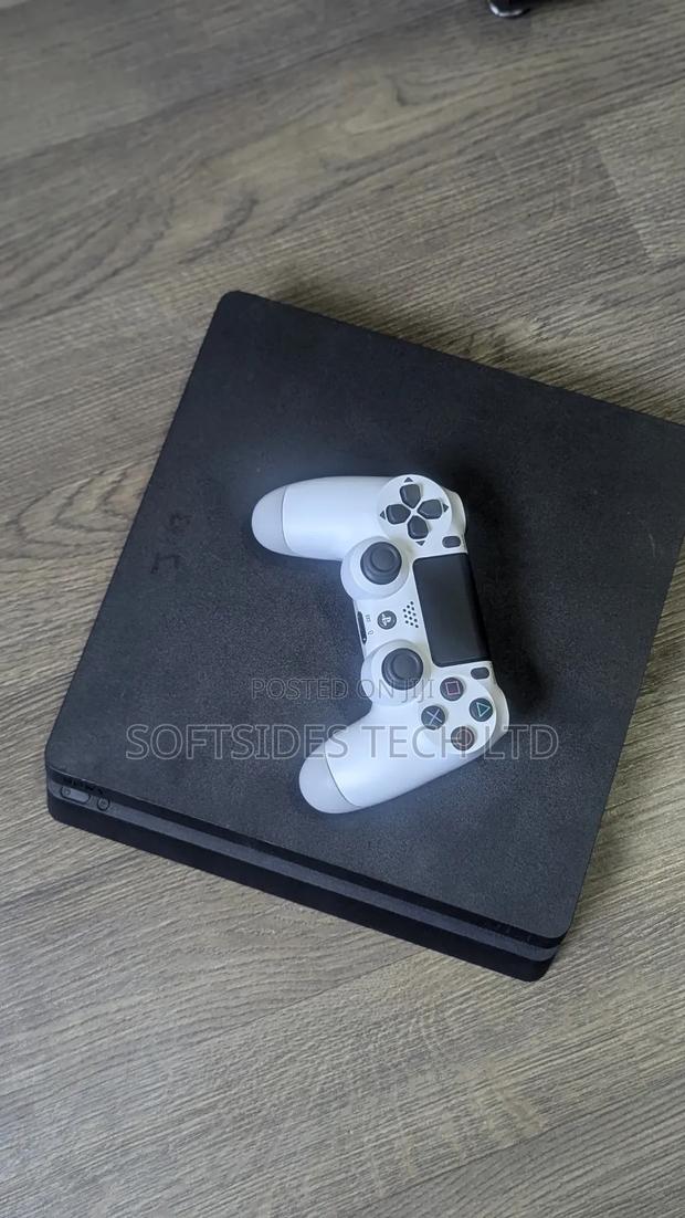 Neat Sony Playstation 4 Slim Jailbreak With Games Available · Photo 4