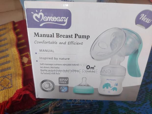 Momeaay Manual Breast Pump · Photo 4