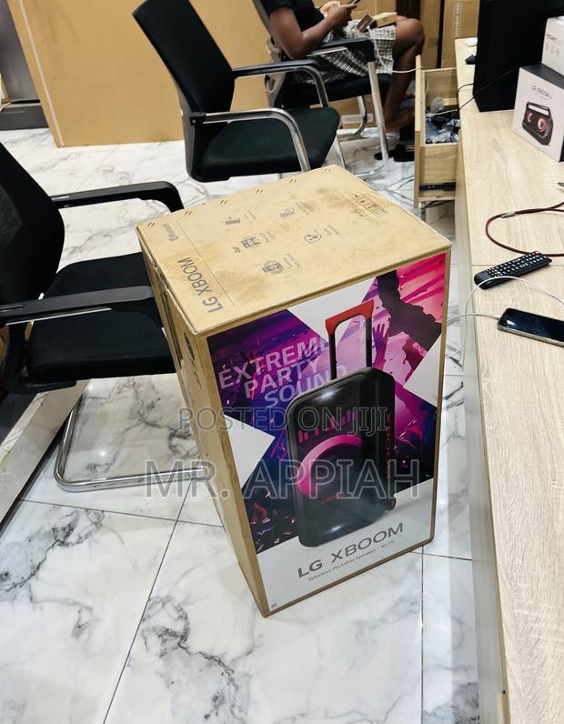Powerful and Durable Lg Xl7s Portable Bluetooth Speaker · Photo 2