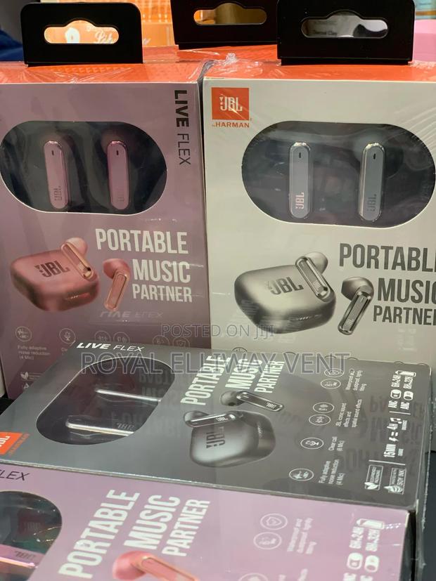 Potable Bluetooth JBL Earbuds photo 2