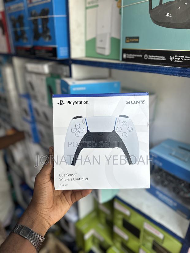 Ps 5 Game Pad/Controller · Photo 3