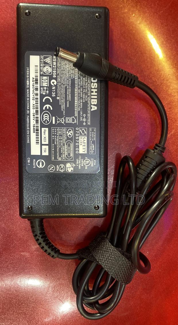 Original Toshiba Charger/Adapter 5.5*2.5mm 90w · Photo 4