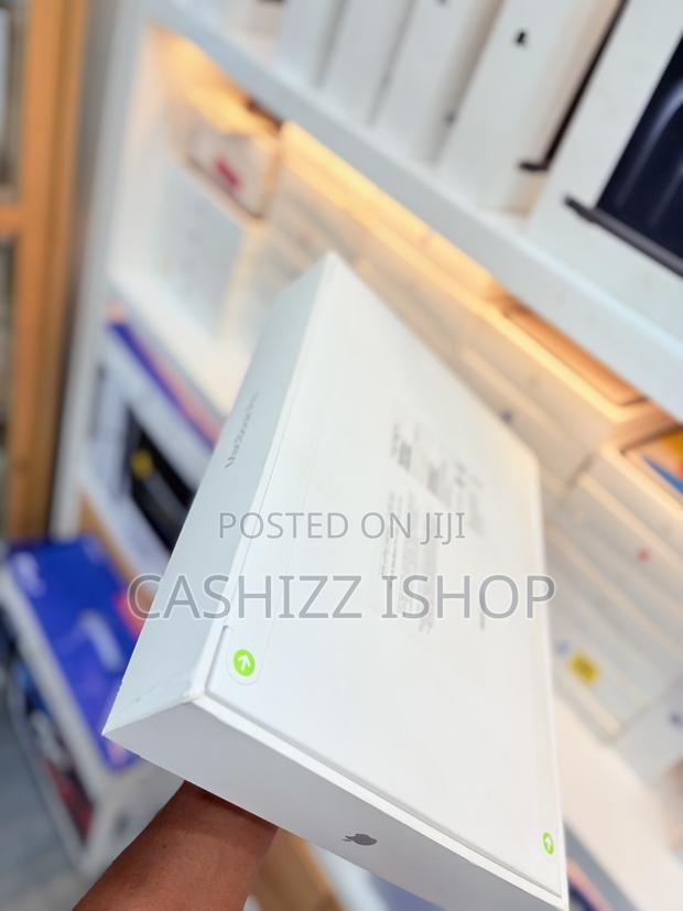 New Laptop Apple MacBook Pro 2023 M3 14-Inch 8GB Apple M3 SSD 512GB photo 5