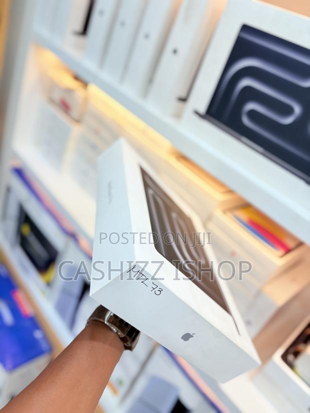 New Laptop Apple MacBook Pro 2023 M3 14-Inch 8GB Apple M3 SSD 512GB photo 3
