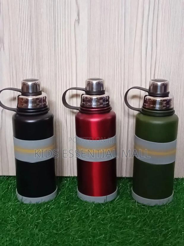 Stainless Steel Water Bottle · Photo 2
