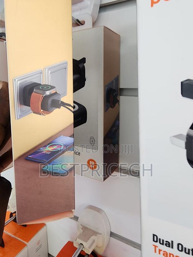 Porodo Dual Port Multi-Device Wall Charger · Photo 4