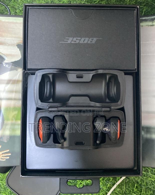 Bose Earbud/ Project Rock True Wireless Earbuds photo 2