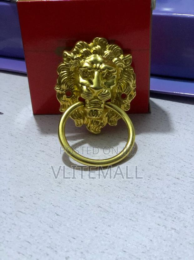 Lions Head Door Knocker, Solid Gold, Hand Polished · Photo 2