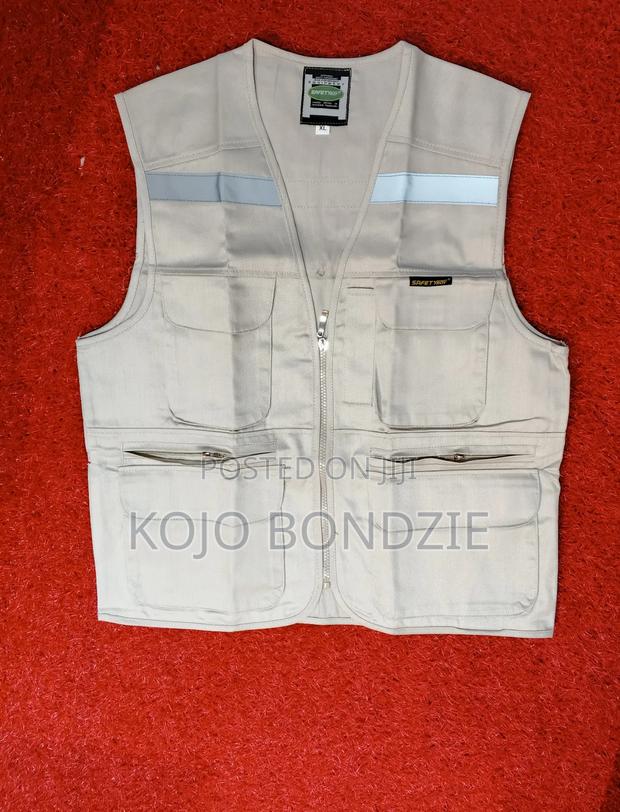 Media Reflective Vest photo 3