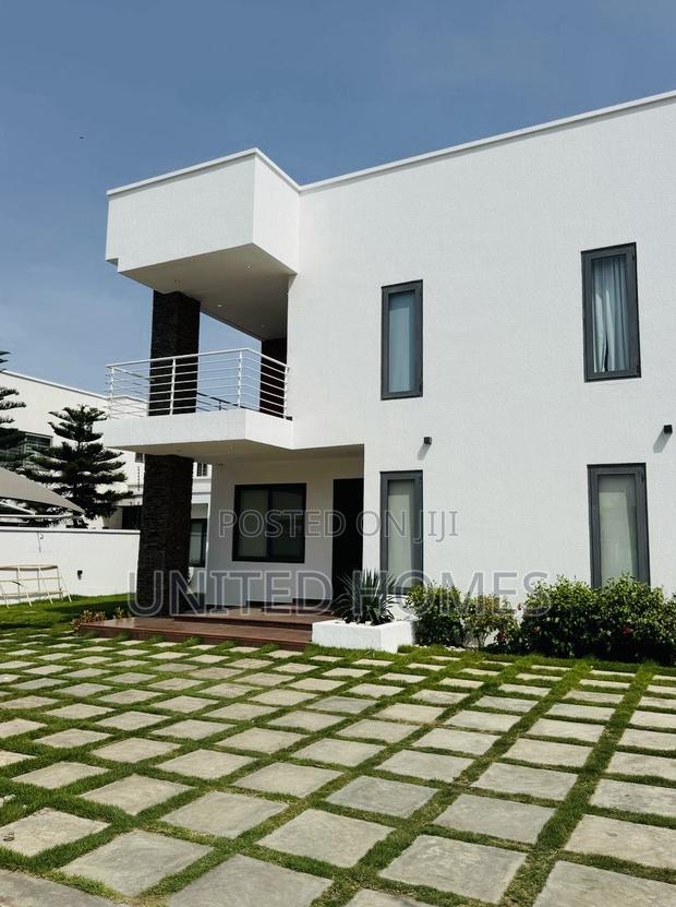 Furnished 5bdrm House in Airport Residential Area for rent · Photo 2