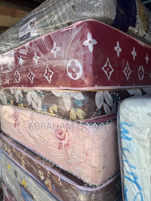 8 Inches Standard Double Mattress for Sale · Photo 2