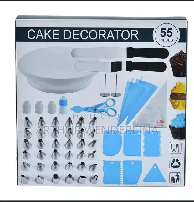 Cake. Decorator · Photo 1
