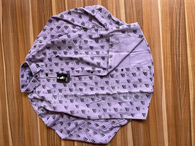 Quality Tommy Hilfiger Available · Photo 4
