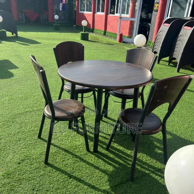 Around Wooden Dining Set · Photo 2