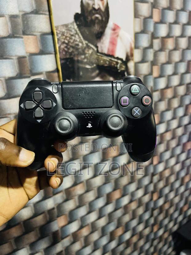 Ps4 Home Use Original Controllers Available · Photo 2